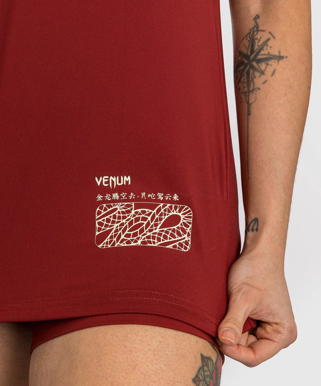 Venum Damen Dry Tech T-Shirt Serpenti – Burgunderrot