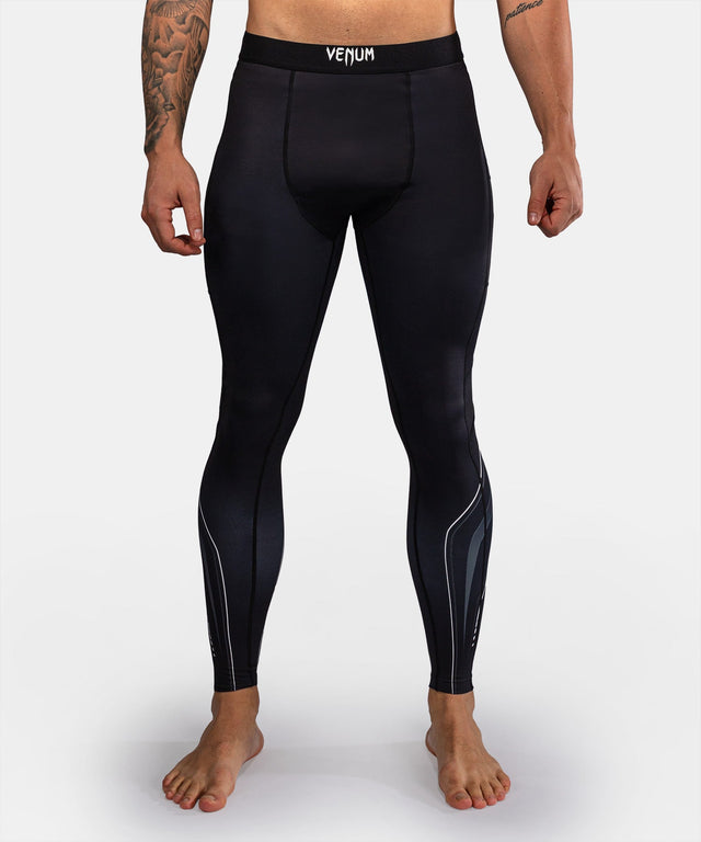 Pantaloncini a compressione Venum Streamline – Nero/Bianco