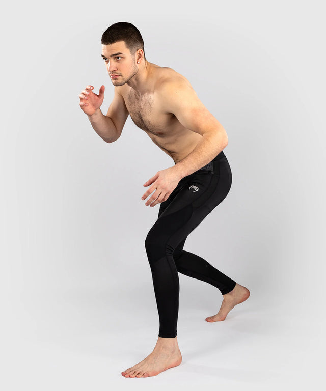 Kompresní kraťasy Venum G-Fit Scales – Černé/Šedé