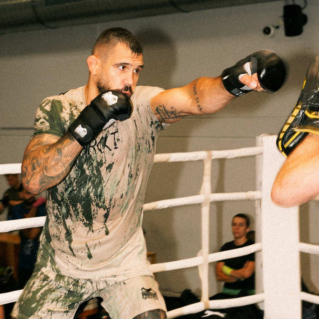 Phantom Athletics MMA-handsker Riot Pro