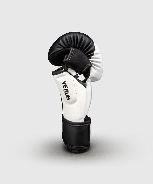 Luvas de MMA Venum Attack 2.0 – Preto/Branco