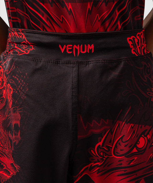Venum MMA-shorts Wolf Atak til børn – Sort/Rød