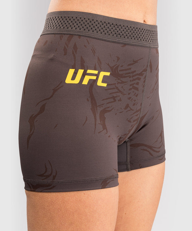 Pantaloni scurți de compresie Venum UFC Fusion pentru femei Fight Week – Maro