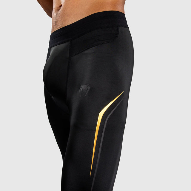 Venum Kompressionsshorts G-Core – Sort/Guld