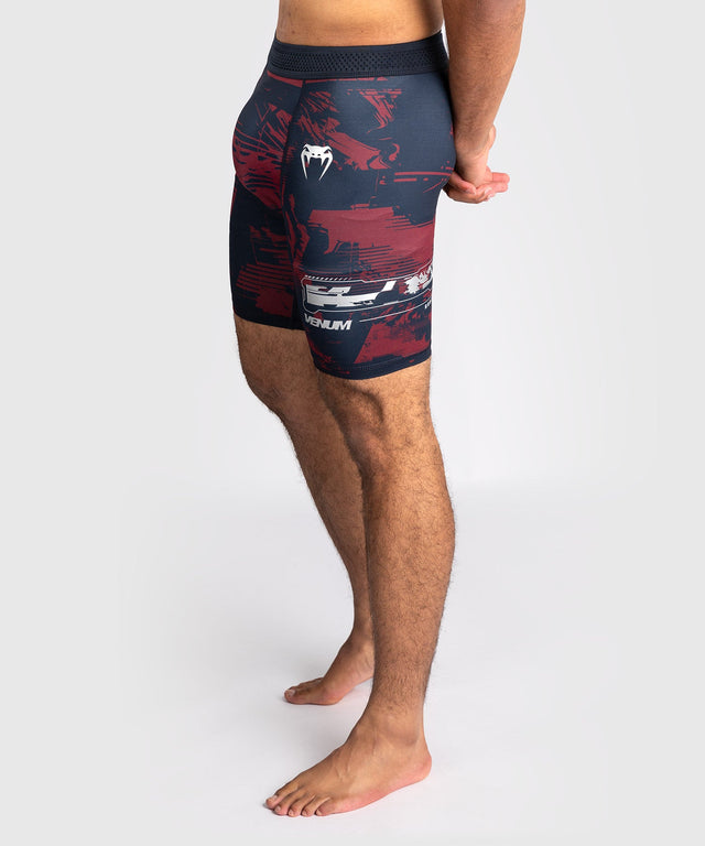 Venum UFC MMA-Shorts Zenith – Marineblau/Bordeauxrot/Silber