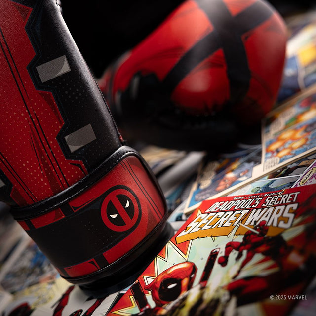 Hayabusa x Marvel Boksehandsker Deadpool - Rød/Sort