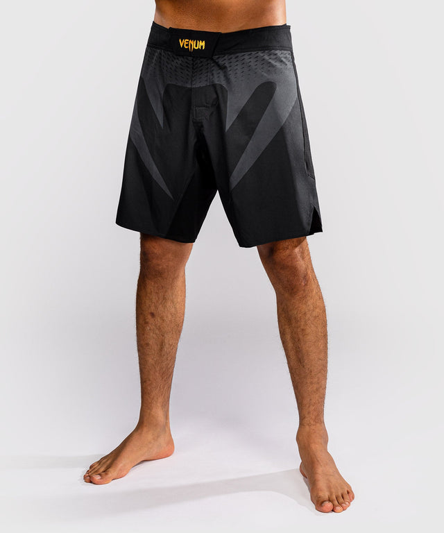 Venum MMA Shorts Attack - Zwart/Goud
