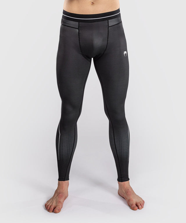 Pantaloncini a compressione Venum Stealth – Nero/Bianco