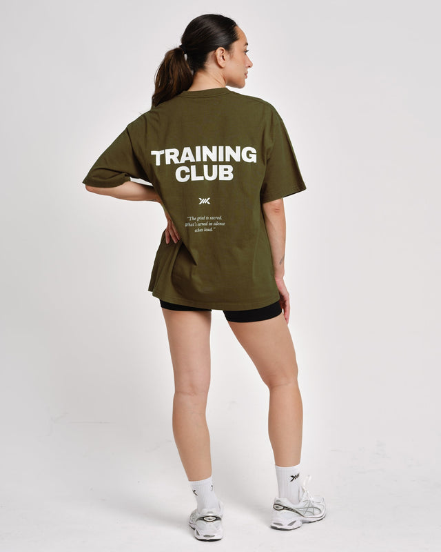 Camiseta Caged Training Club – Caqui verde mujer