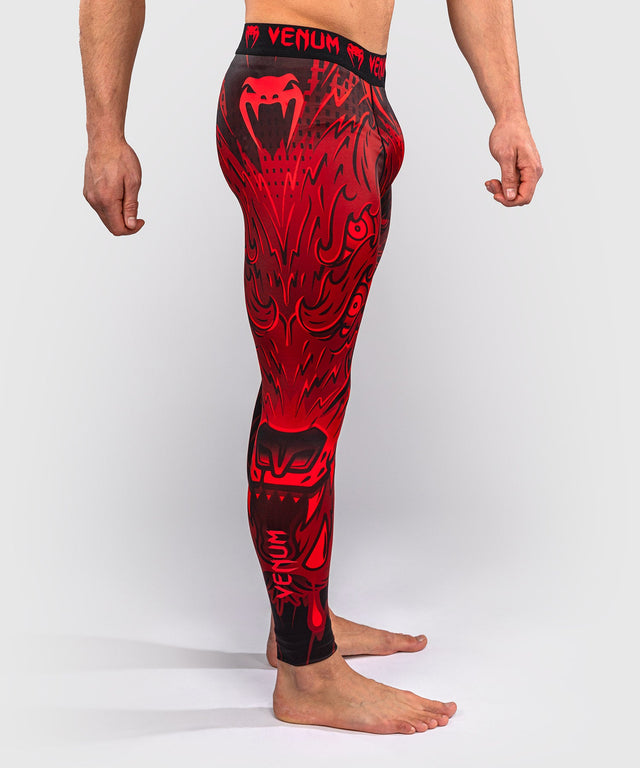 Pantaloncini a compressione Venum Wolf Atak – Nero/Rosso