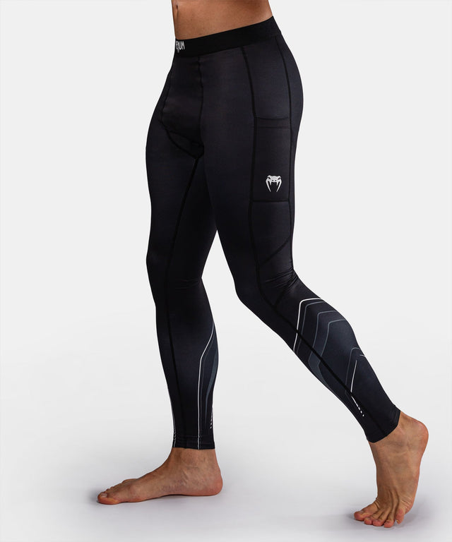 Pantaloncini a compressione Venum Streamline – Nero/Bianco
