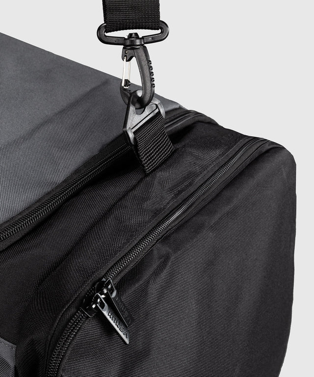 Venum Sporttasche Essential L – Grau/Schwarz
