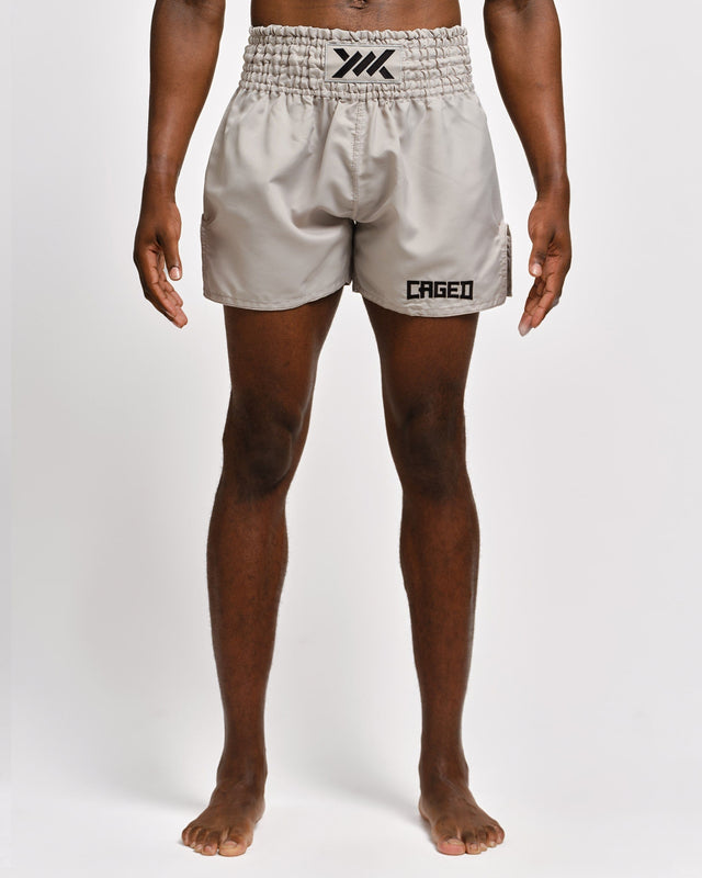 Pantaloni scurți Caged Muay Thai Classic – Gri deschis/Negru