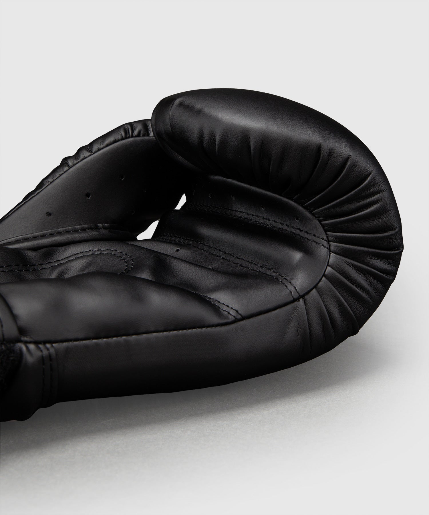 Mănuși de box Venum Contender 1.5 – Negru/Aur