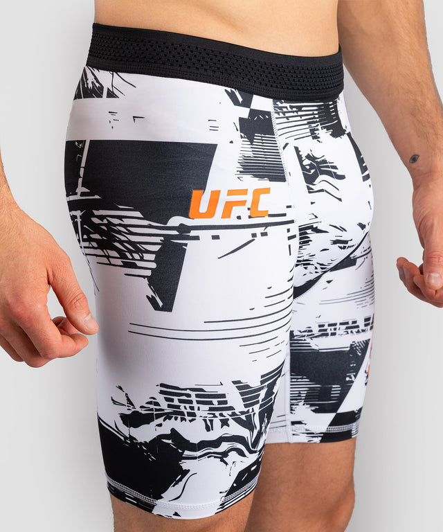 Venum UFC Kompressionsshorts Zenith Herr – Vit