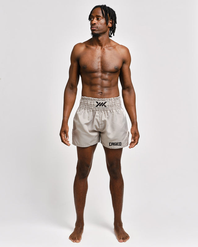 Pantaloni scurți Caged Muay Thai Classic – Gri deschis/Negru