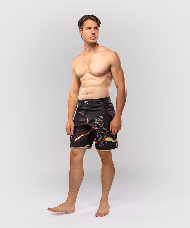 Venum MMA-Shorts x Jujutsu Kaisen Sukuna – Schwarz/Beige