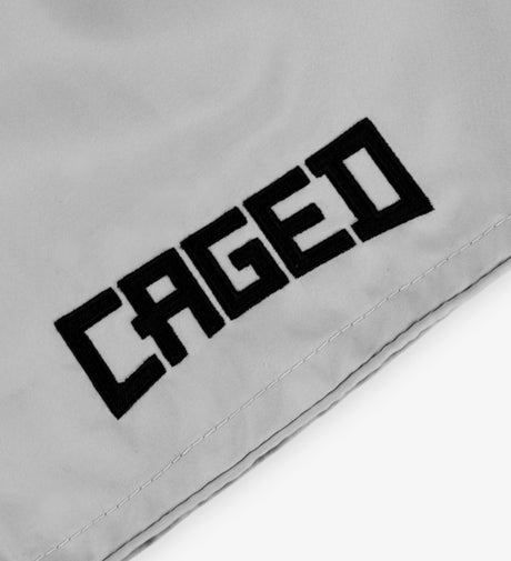 Pantaloni scurți Muay Thai Caged Classic – Gri deschis/Negru femei