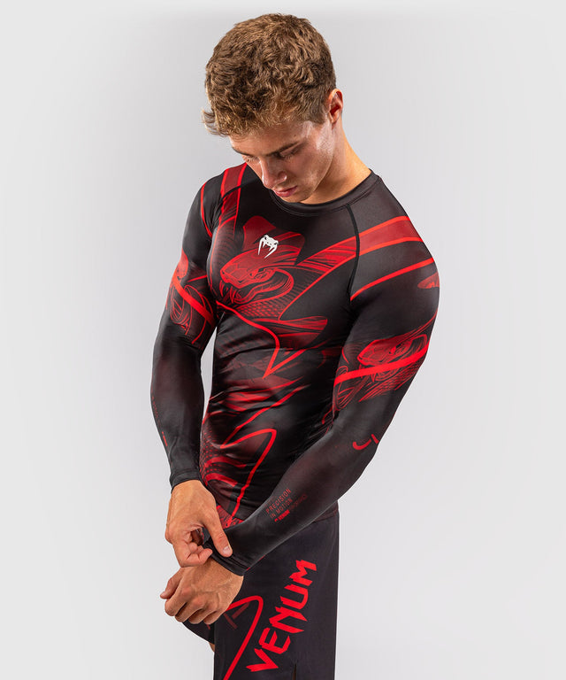 Venum Rashguard Crimson Viper 2.0 Langarm – Schwarz/Rot
