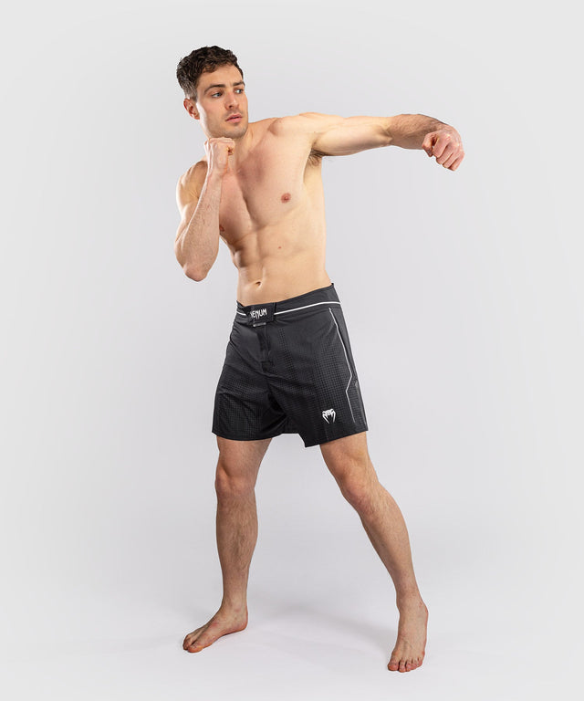 Venum MMA-shorts Stealth – Sort/Hvid