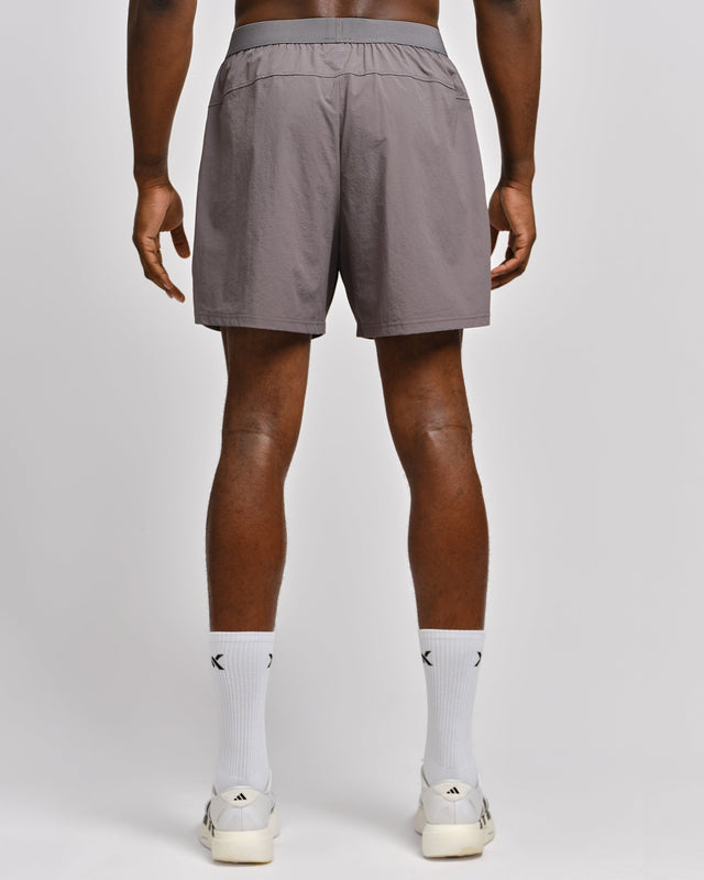 Caged Training Shorts Essential – Grå