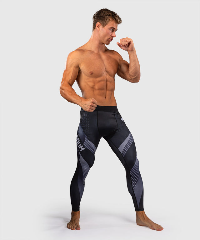 Pantaloncini a compressione Venum No-Gi 6.0 – Nero/Bianco