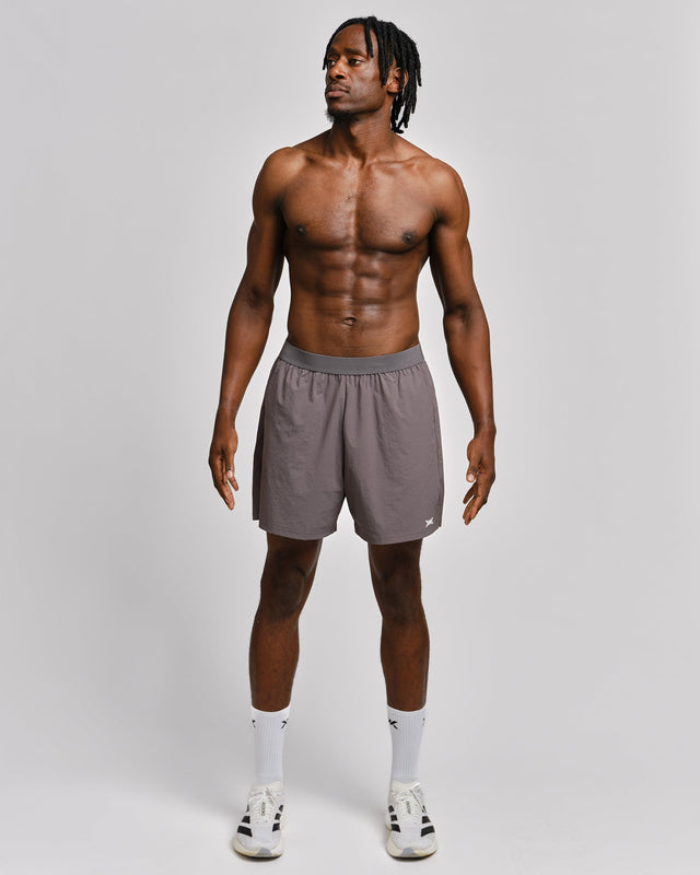 Caged Training Shorts Essential – Grå