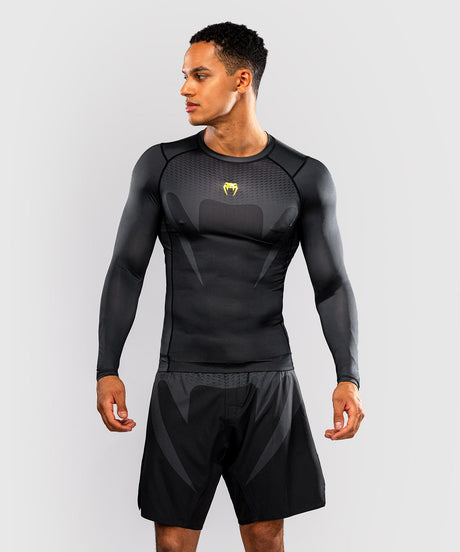 Rashguard Venum Attack Manga Larga - Negro/Oro