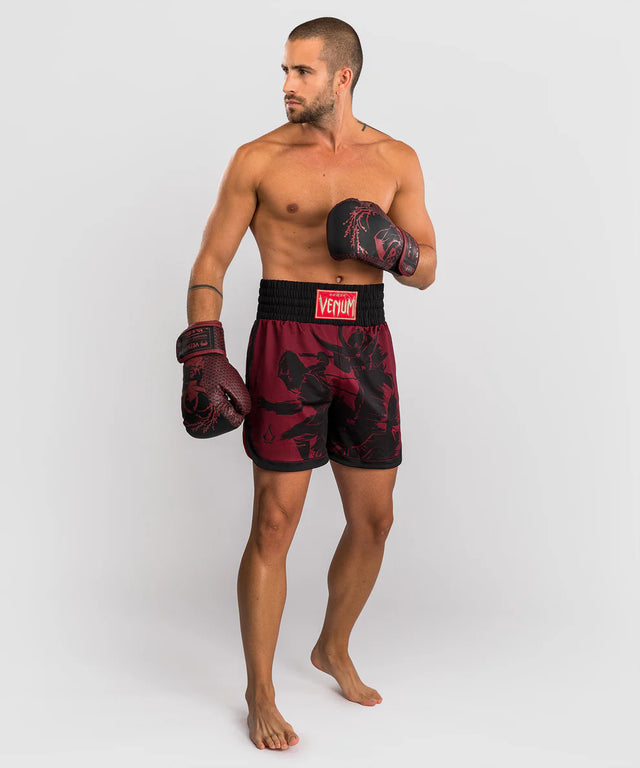 Pantaloncini da boxe Venum x Assassin's Creed Shadows – Bordeaux/Nero