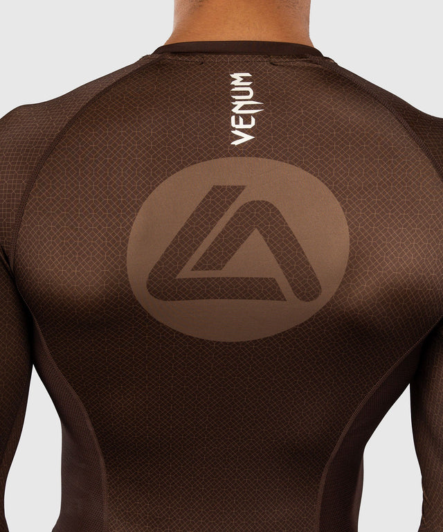 Rashguard Venum x Roger Gracie Academy – Dlouhé rukávy – Tmavě hnědá