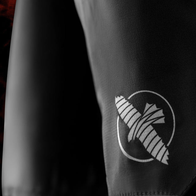 Calções de BJJ Hayabusa x UFC para mulher – Preto/Vermelho