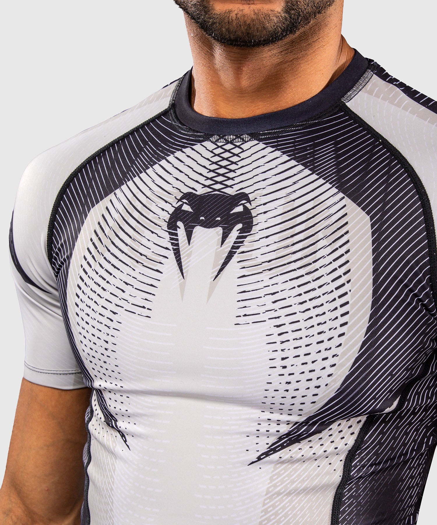 Venum Rashguard Galactic 3.0 Kurzarm – Offwhite/Schwarz