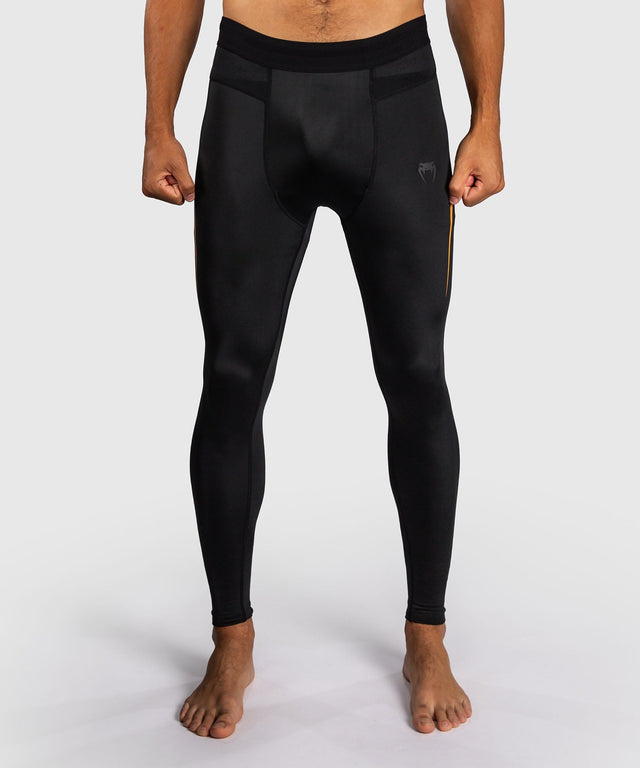 Venum Kompressionsshorts G-Core – Sort/Guld