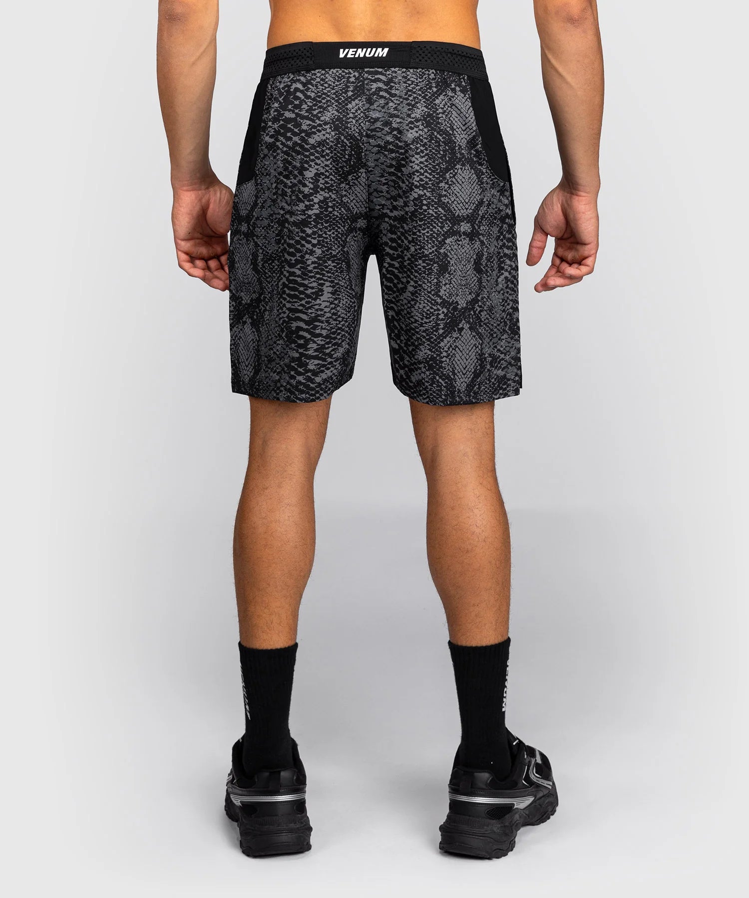 Pantaloni scurți de antrenament Venum G-Fit Scales – Negru/Gri