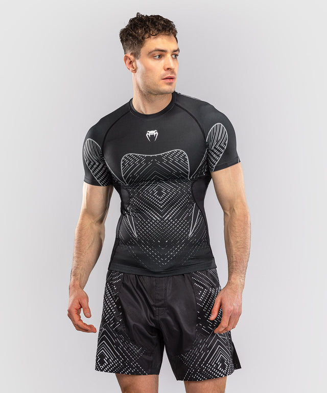 Rashguard Venum Midnight Fury Mangas Curtas – Preto/Cinzento/Prata