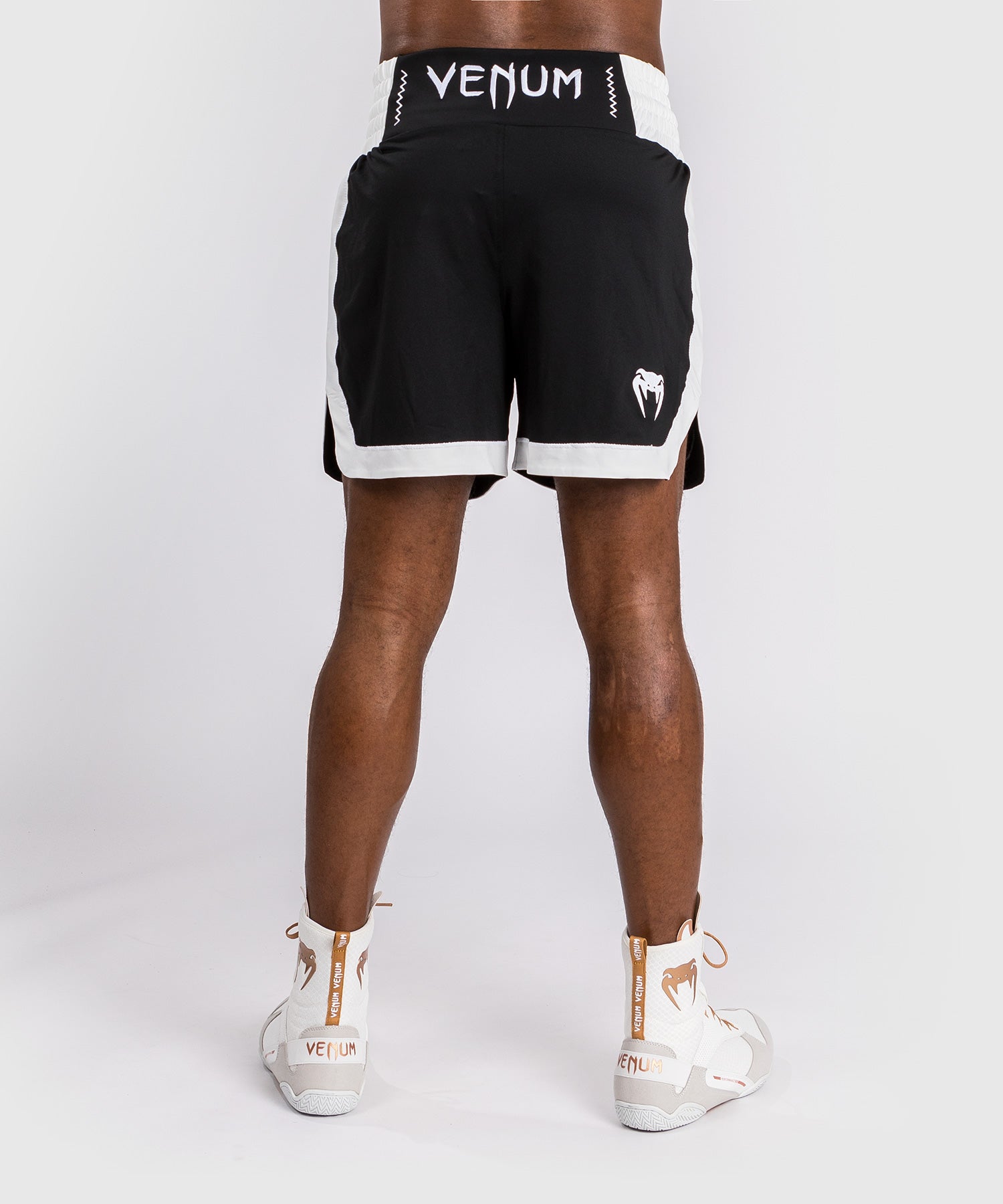 Venum Bokseshorts Classic – Sort/Hvid