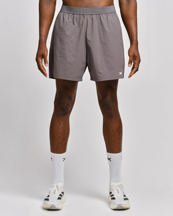 Caged Training Shorts Essential – Grå