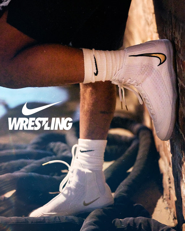 Botas de lucha Nike Inflict 4 – Blanco/Oro