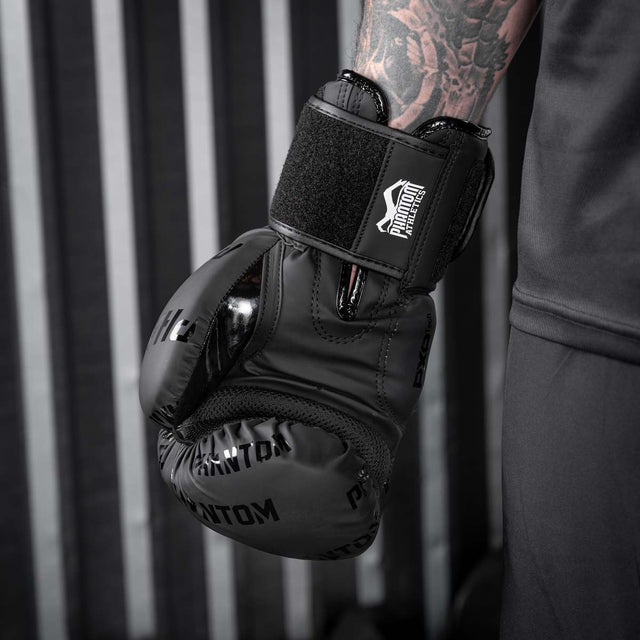 Luvas de boxe Phantom Athletics Velcro – Preto/Branco
