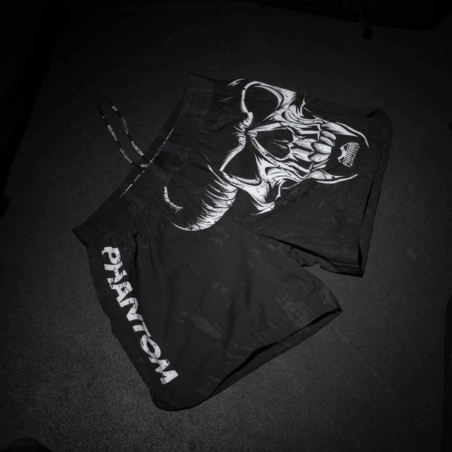 Spodenki MMA Phantom Athletics Fusion-R Diablo – Czarno-białe