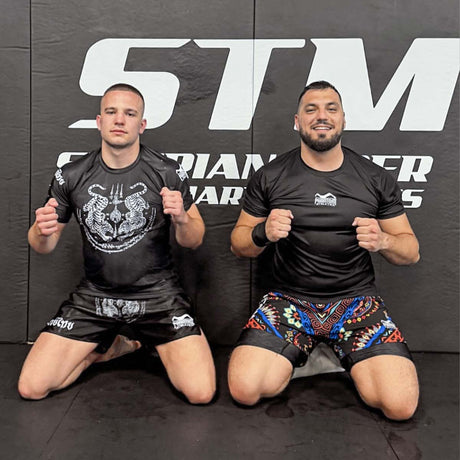 Pantalones de Muay Thai Phantom Athletics Sak Yant - Negro