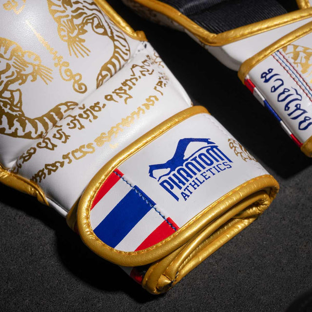 Luvas de sparring MMA Phantom Athletics Muay Thai – Branco/Ouro