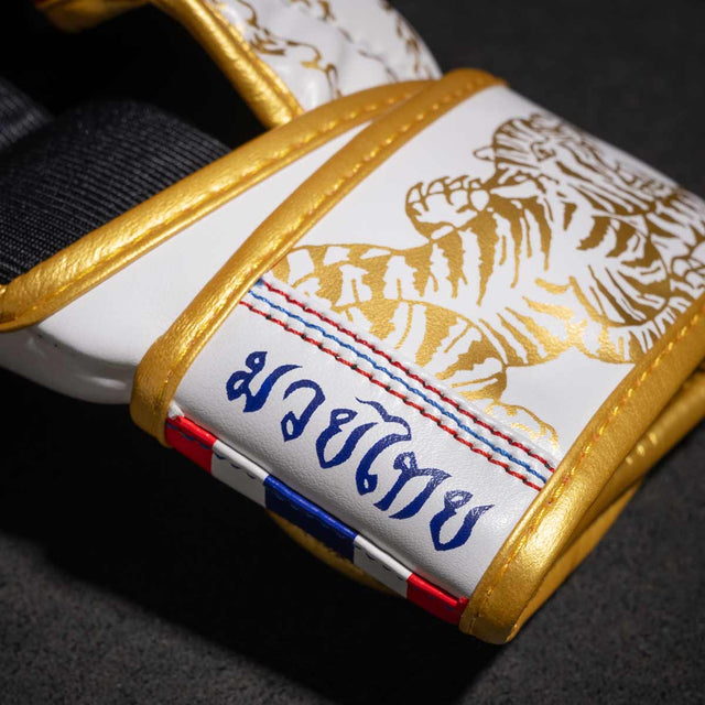 Luvas de sparring MMA Phantom Athletics Muay Thai – Branco/Ouro