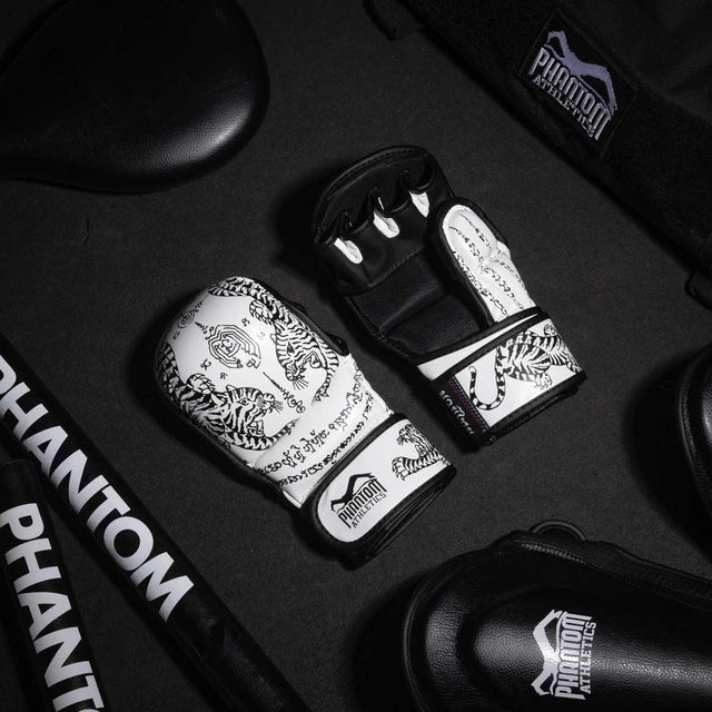 Gants de sparring MMA Phantom Athletics Muay Thai – Blanc