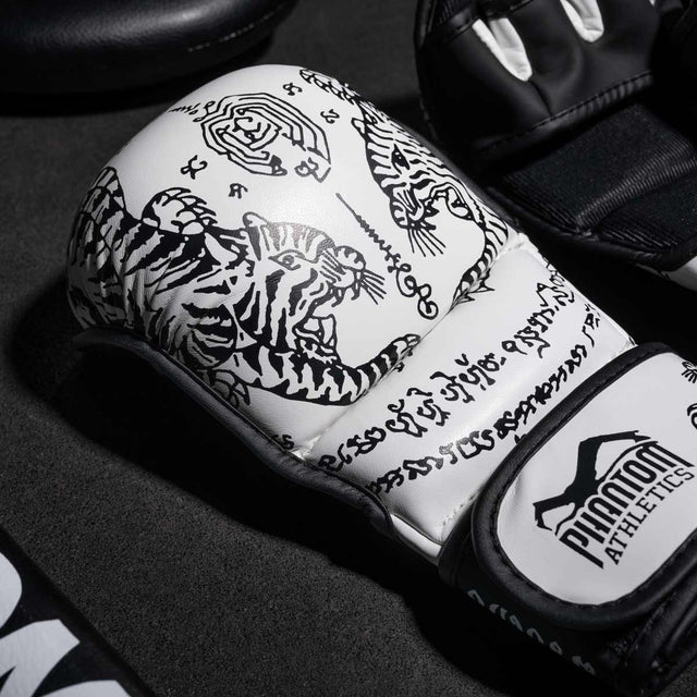 Gants de sparring MMA Phantom Athletics Muay Thai – Blanc