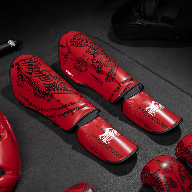 Phantom Athletics Schienbeinschoner Muay Thai – Rot