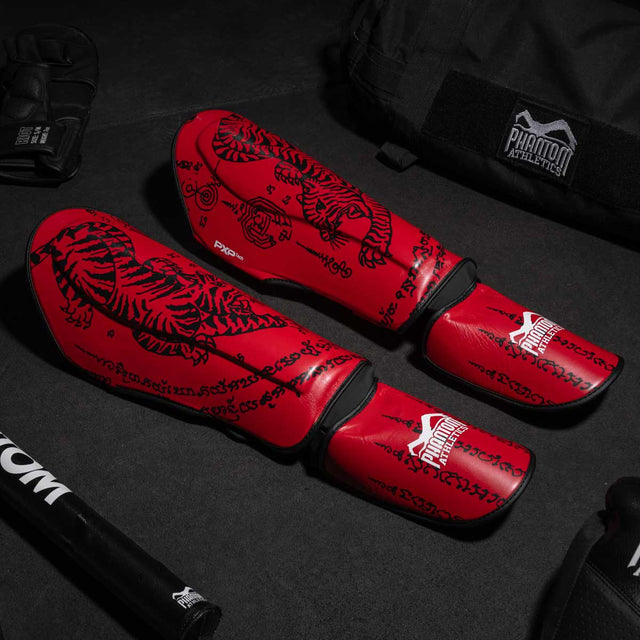 Phantom Athletics Schienbeinschoner Muay Thai – Rot