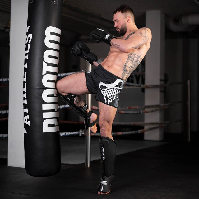 Chrániče holení Phantom Athletics APEX Striking – Černé