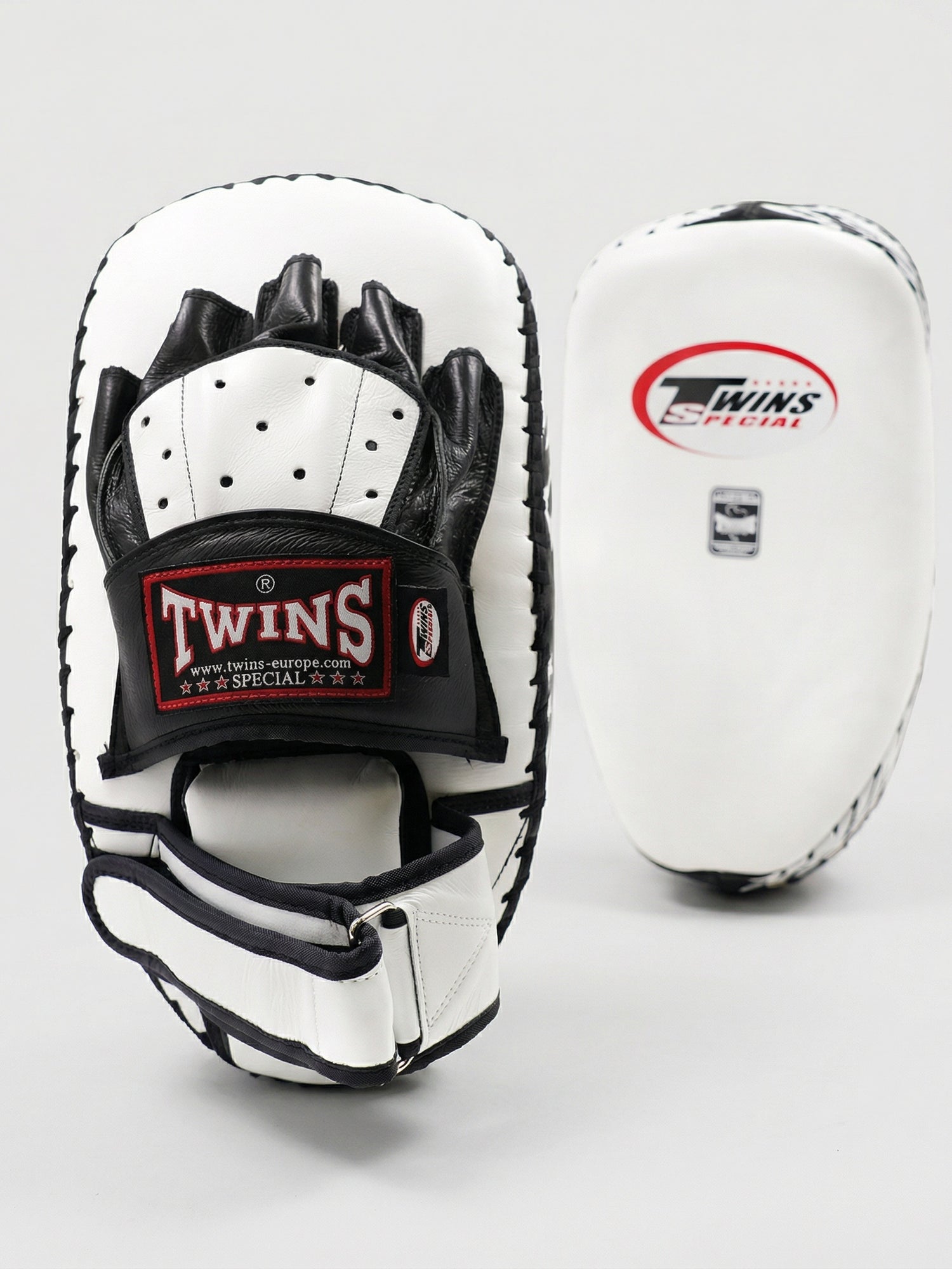 Pady Muay Thai Twins PML23 – Białe