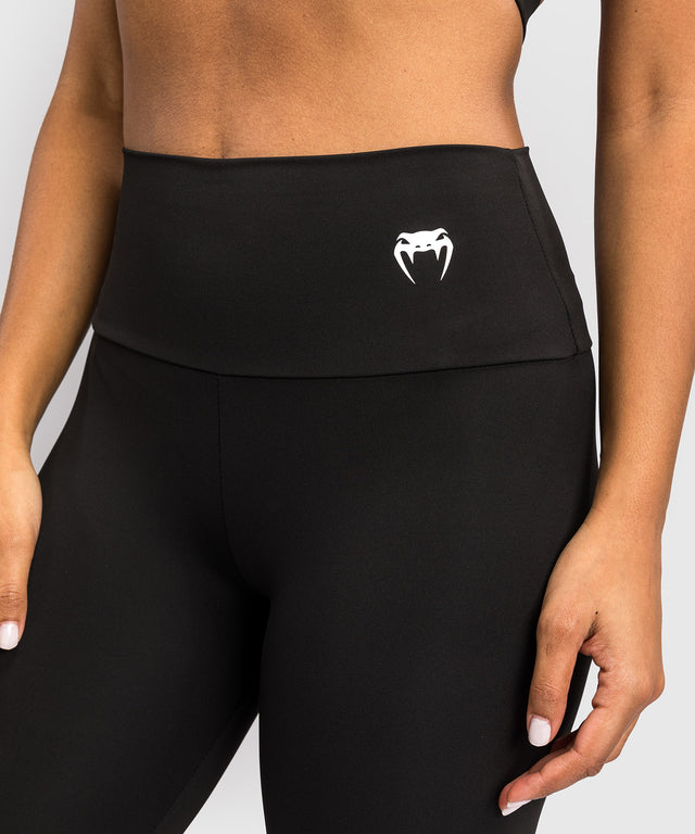 Pantaloncini a compressione Venum Halo – Nero